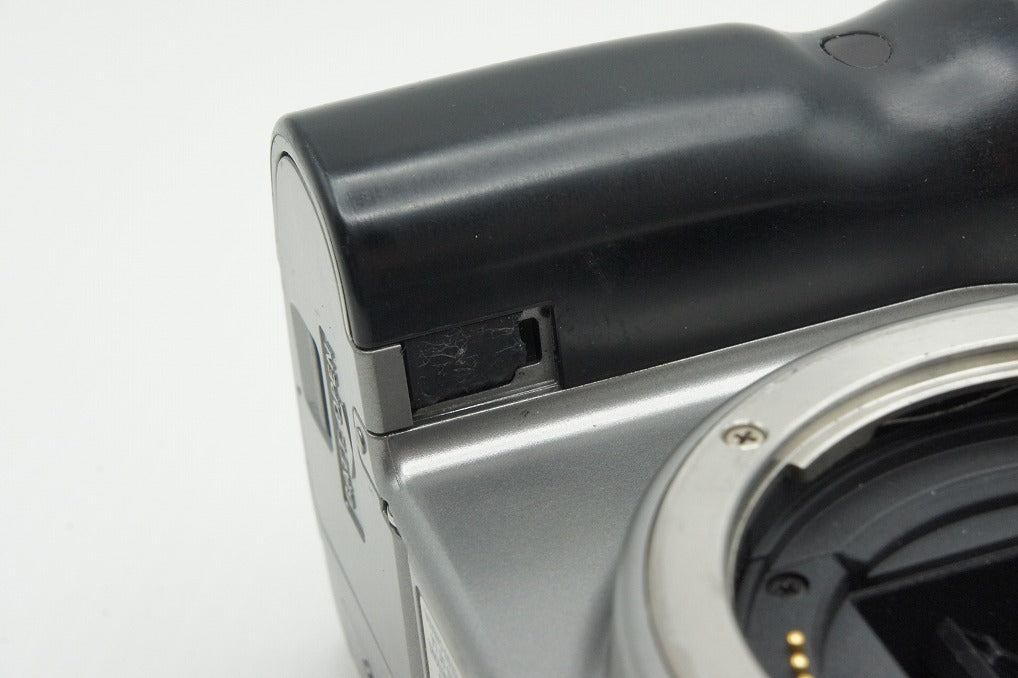 Canon キヤノン EOS Kiss Digital ボディ デジタル一眼レフカメラ シルバー 260123f