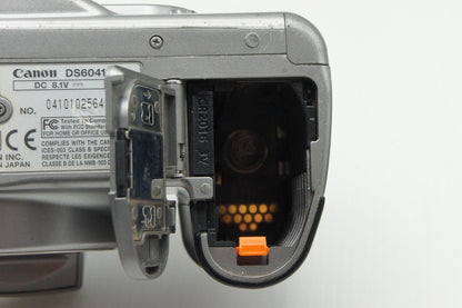 Canon キヤノン EOS Kiss Digital ボディ デジタル一眼レフカメラ シルバー 260123f