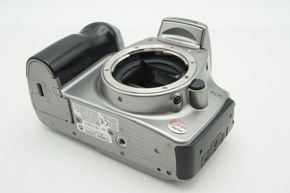 Canon キヤノン EOS Kiss Digital ボディ デジタル一眼レフカメラ シルバー 260123e