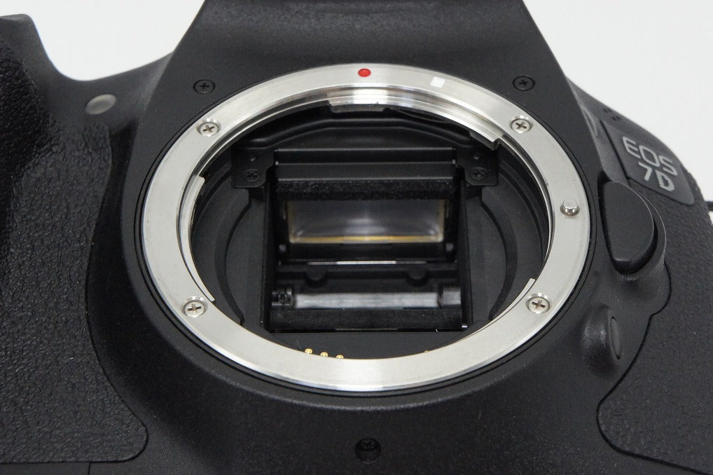 美品 Canon キヤノン EOS 7D ボディ デジタル一眼レフカメラ 260502j