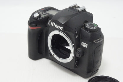 良品 Nikon ニコン D70 ボディ デジタル一眼レフカメラ 260804j
