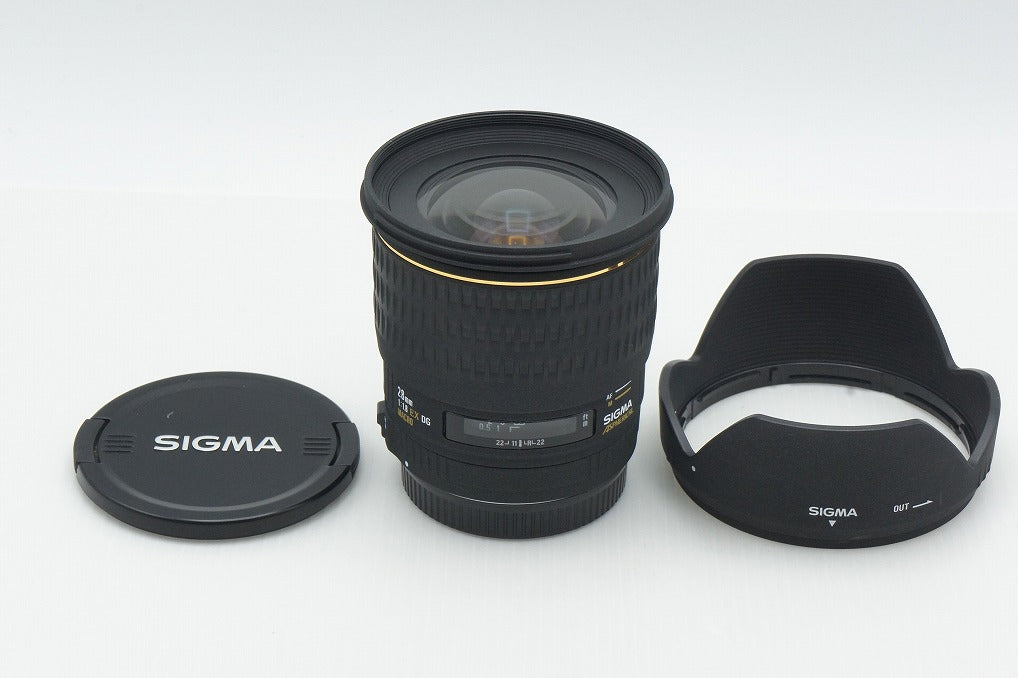 Excellent Condition SIGMA 28mm F1.8 EX DG ASPHERICAL MACRO Canon EF Mount Full Frame with Hood 260310p