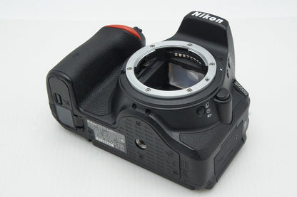美品 Nikon ニコン D5500 ボディ デジタル一眼レフカメラ 260309aj