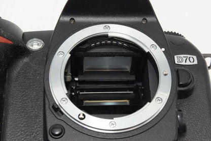 Nikon ニコン D70 ボディ デジタル一眼レフカメラ 260807u
