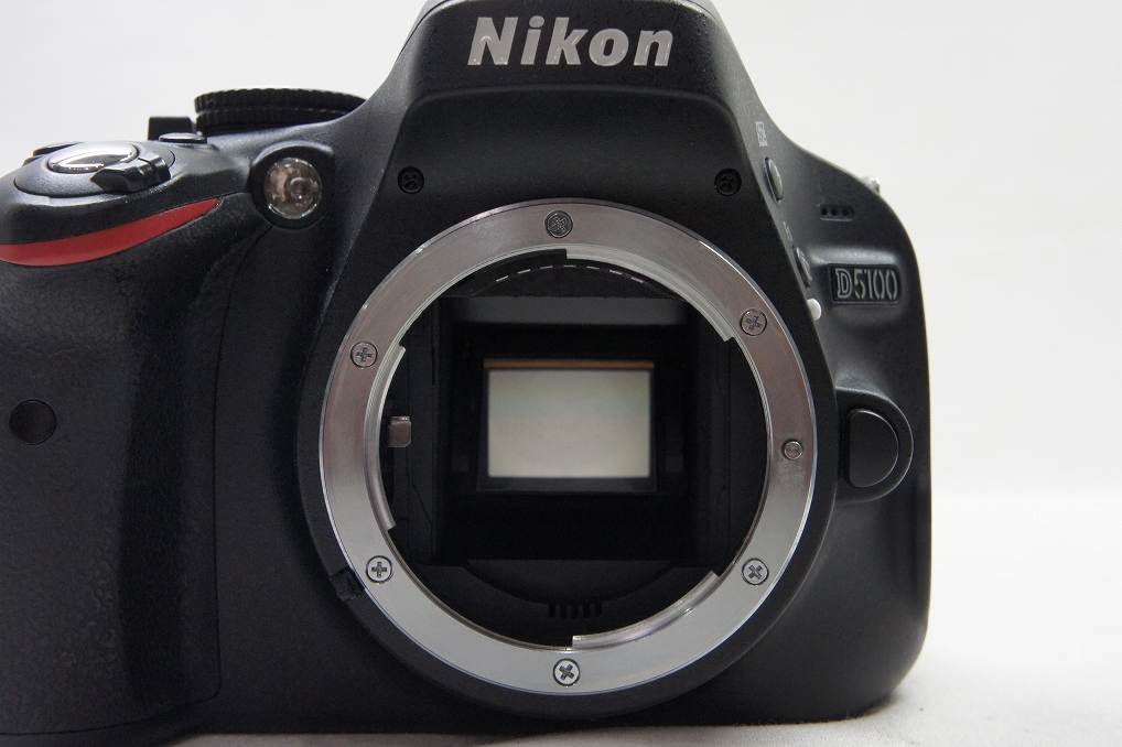 Nikon D5100 ボディ + AF-S DX NIKKOR 18-55mm VR レンズキット デジタル一眼レフカメラ 250515g