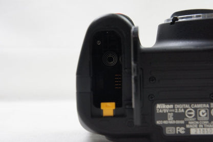 Nikon D5100 ボディ + AF-S DX NIKKOR 18-55mm VR レンズキット デジタル一眼レフカメラ 250515g