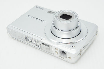 Nikon ニコン COOLPIX S200 コンパクトデジタルカメラ シルバー 元箱付 260430f