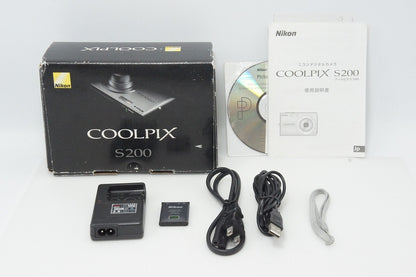 Nikon ニコン COOLPIX S200 コンパクトデジタルカメラ シルバー 元箱付 260430f