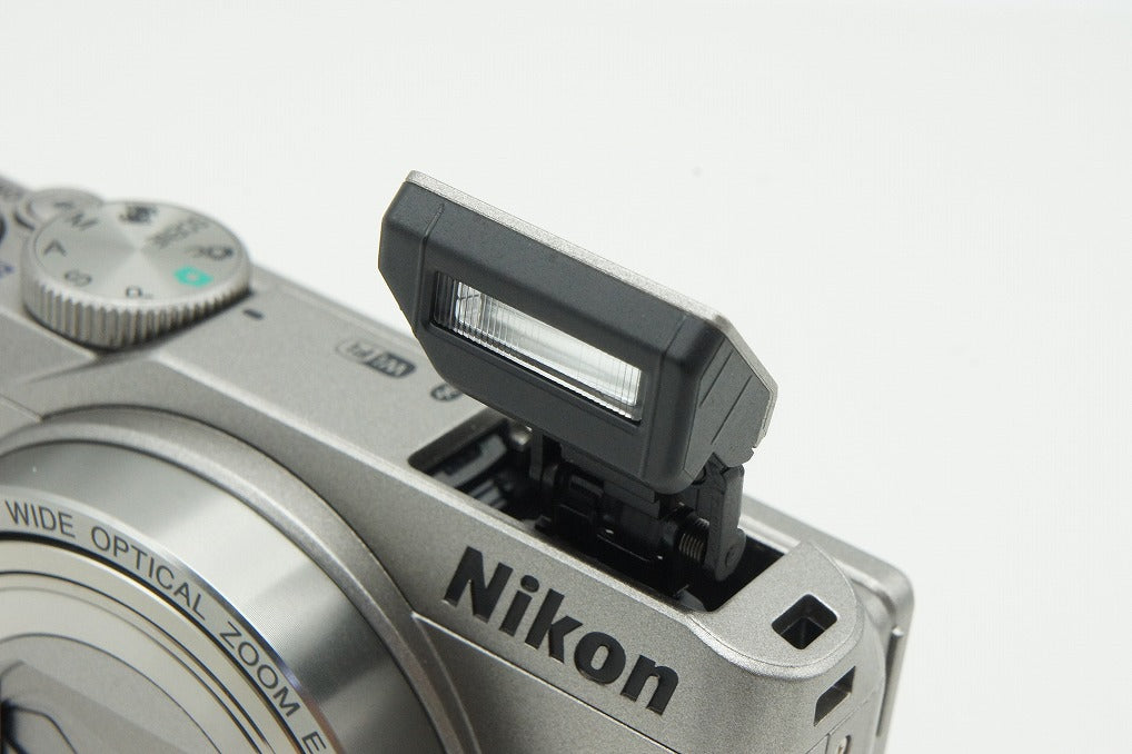 美品 Nikon ニコン COOLPIX A900 コンパクトデジタルカメラ シルバー 元箱付 260126s