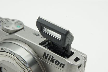 美品 Nikon ニコン COOLPIX A900 コンパクトデジタルカメラ シルバー 元箱付 260126s