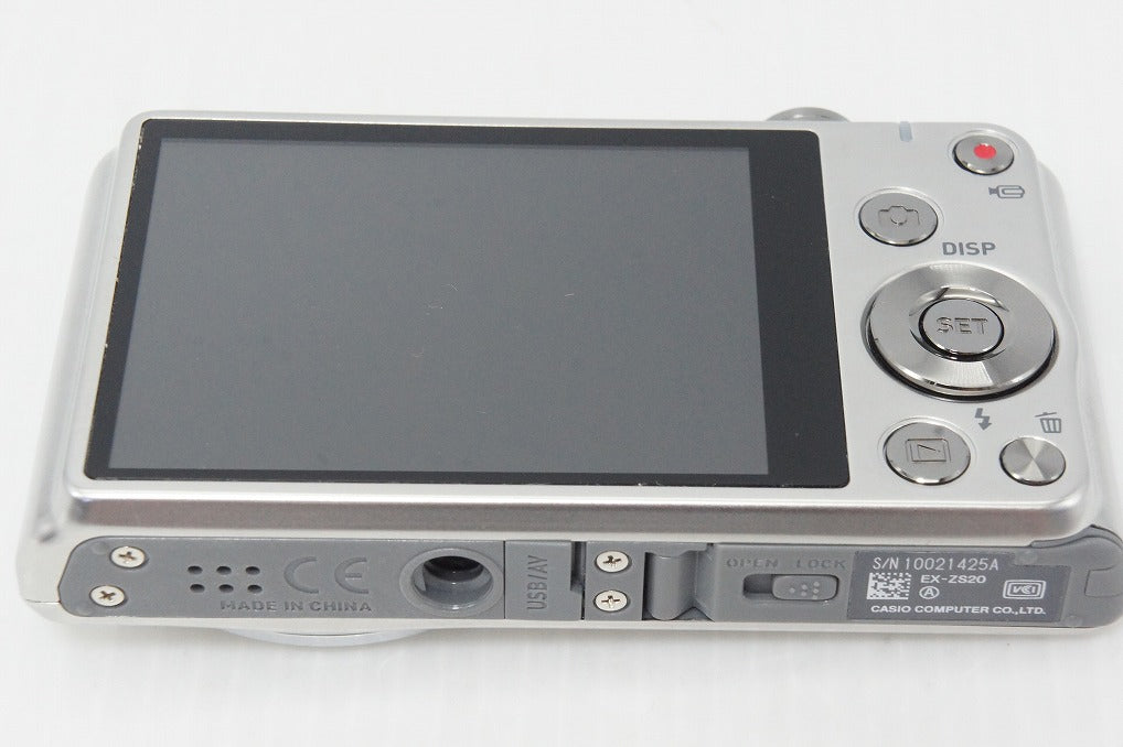 美品 CASIO カシオ EXILIM EX-ZS20 コンパクトデジタルカメラ シルバー