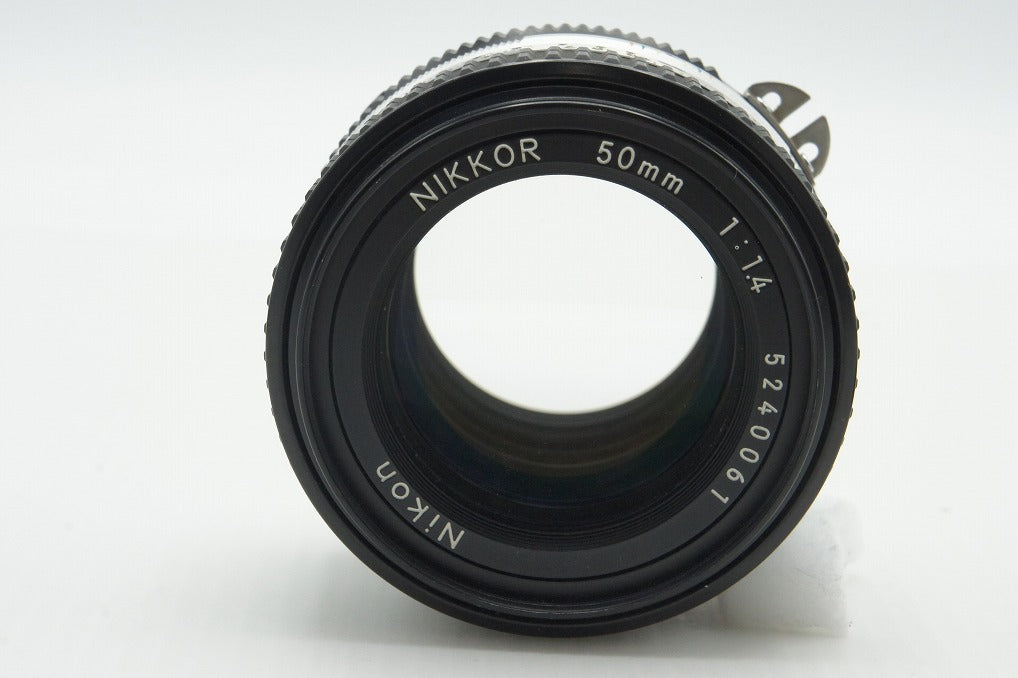 美品 Nikon ニコン Ai-S Nikkor 50mm F1.4 MF 単焦点レンズ 260123aj