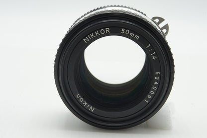 美品 Nikon ニコン Ai-S Nikkor 50mm F1.4 MF 単焦点レンズ 260123aj