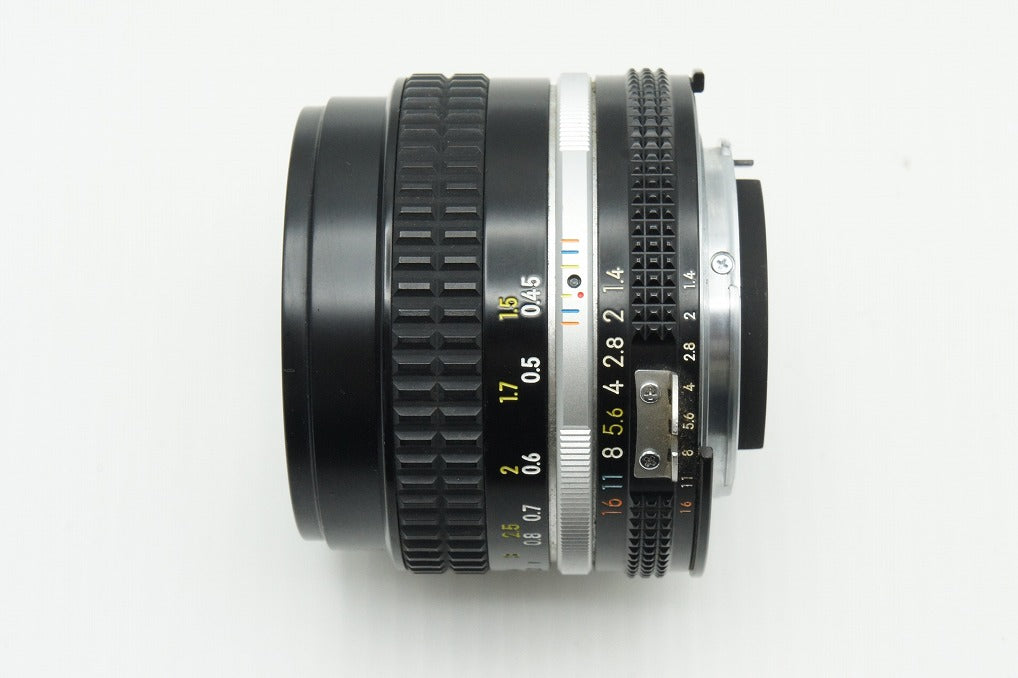 美品 Nikon ニコン Ai-S Nikkor 50mm F1.4 MF 単焦点レンズ 260123aj
