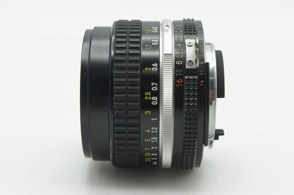 美品 Nikon ニコン Ai-S Nikkor 50mm F1.4 MF 単焦点レンズ 260123aj