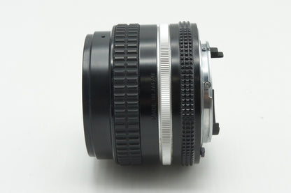 美品 Nikon ニコン Ai-S Nikkor 50mm F1.4 MF 単焦点レンズ 260123aj