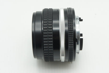 美品 Nikon ニコン Ai-S Nikkor 50mm F1.4 MF 単焦点レンズ 260123aj
