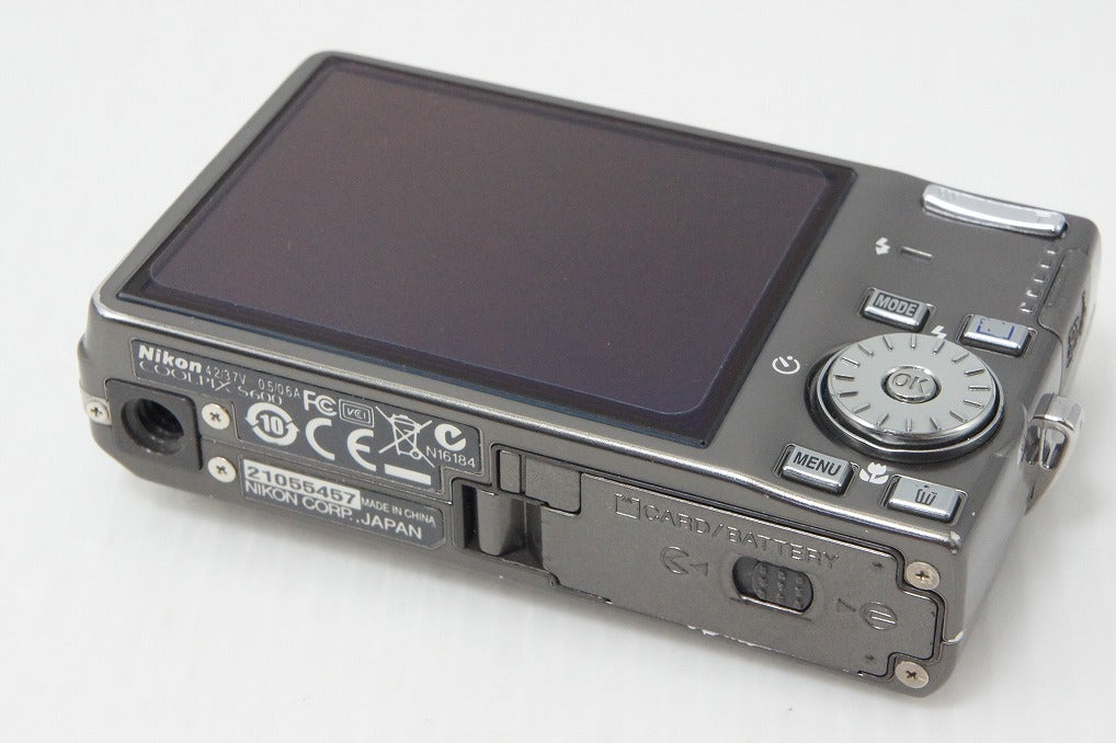 良品 Nikon ニコン COOLPIX S600 コンパクトデジタルカメラ アーバン