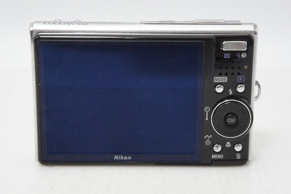 良品 Nikon ニコン COOLPIX S50 コンパクトデジタルカメラ グロスシルバー ケース付 260512b