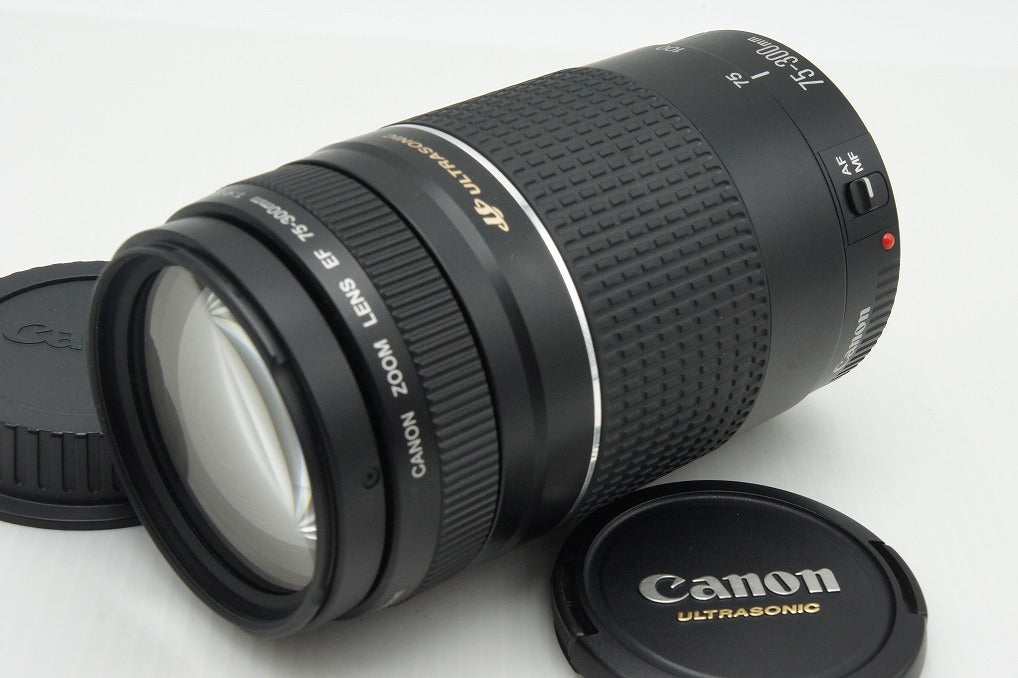 良品 Canon キヤノン EF 75-300mm F4-5.6 III USM フルサイズ ズームレンズ 元箱付 260126w