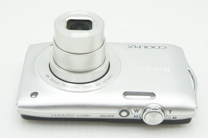 良品 Nikon ニコン COOLPIX S3300 コンパクトデジタルカメラ クリスタルシルバー 260123x