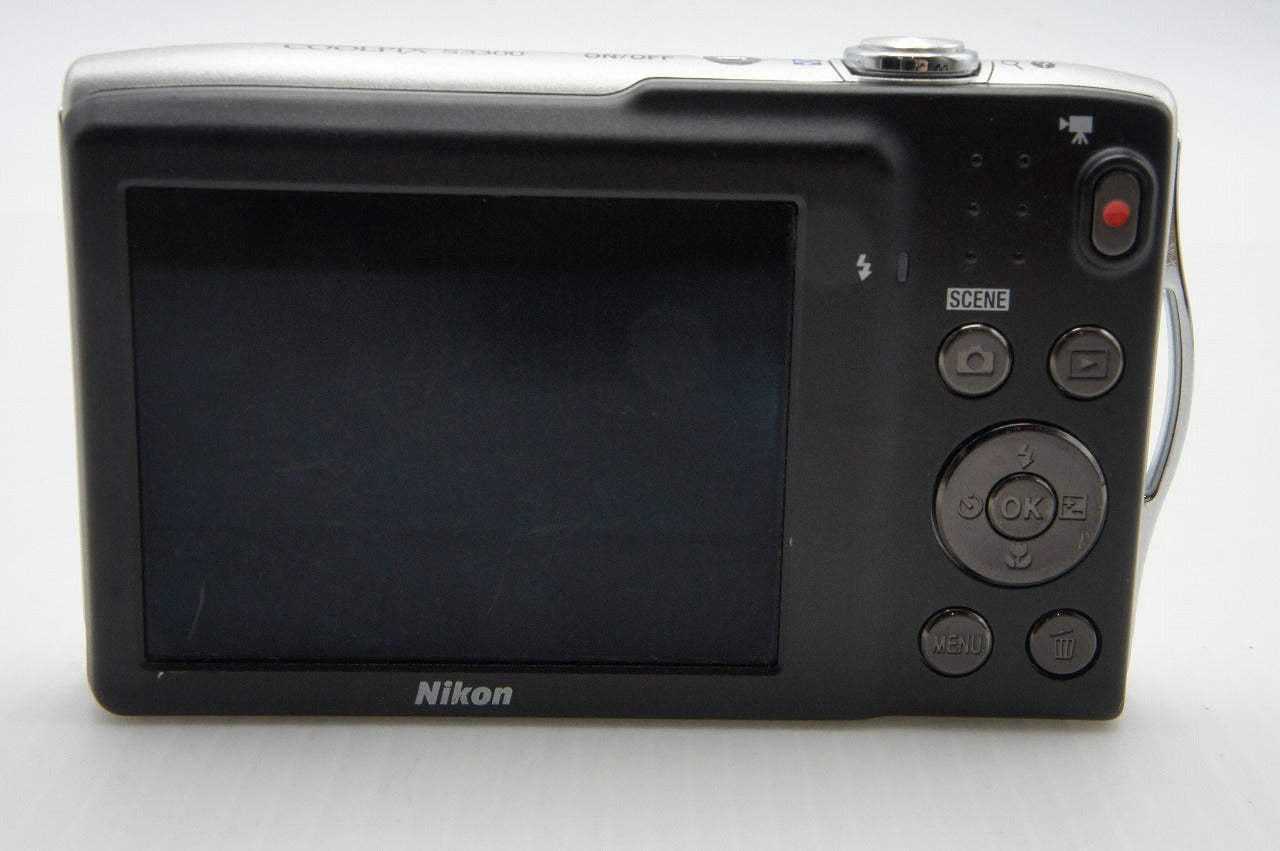 良品 Nikon ニコン COOLPIX S3300 コンパクトデジタルカメラ クリスタルシルバー 260123x