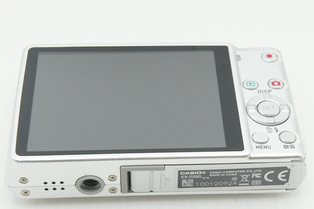 良品 CASIO カシオ EXILIM EX-Z250 コンパクトデジタルカメラ シルバー 260126q