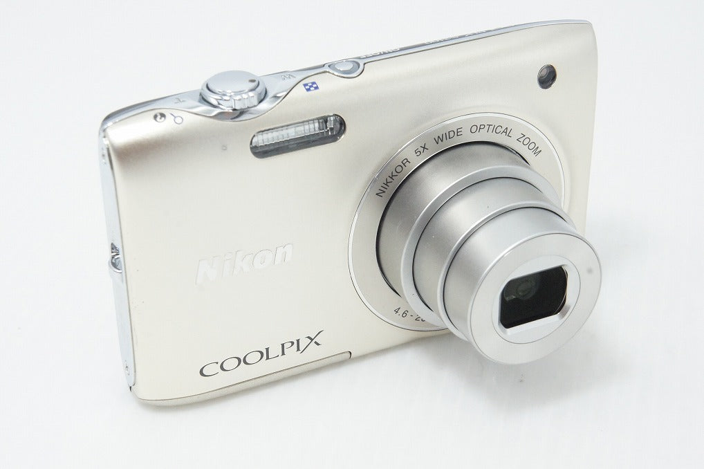 Excellent Condition Nikon COOLPIX S3100 Compact Digital Camera Champagne Silver 260512ad