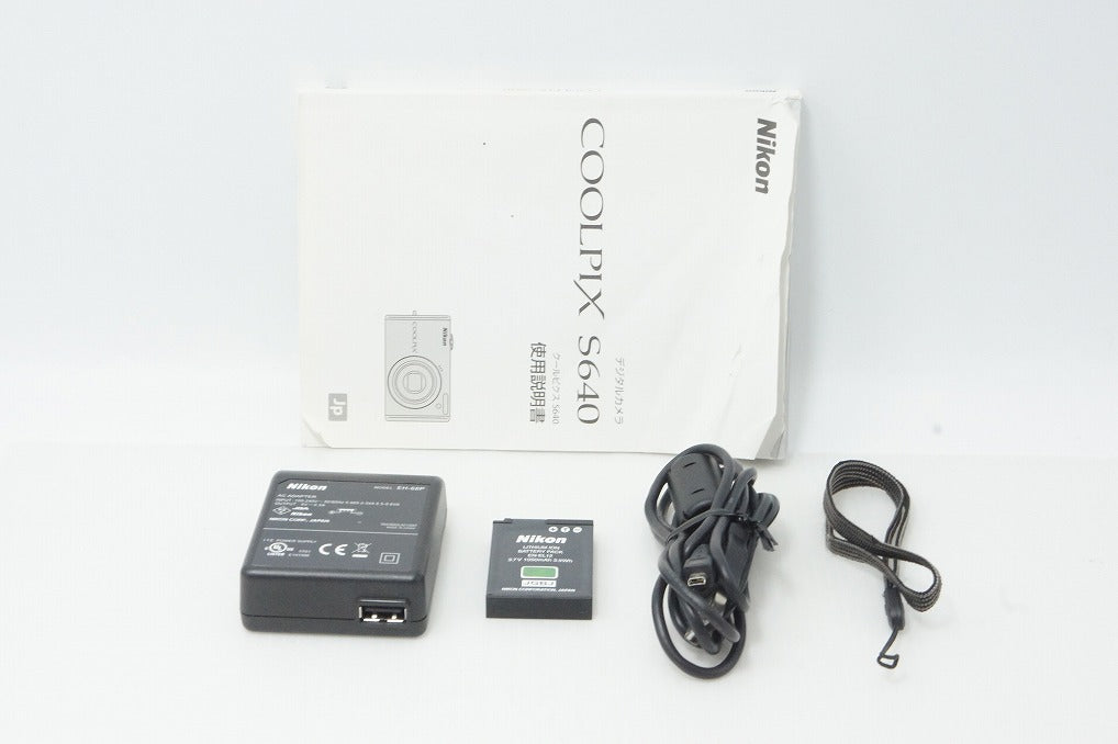 美品 Nikon ニコン COOLPIX S640 コンパクトデジタルカメラ プレシャス