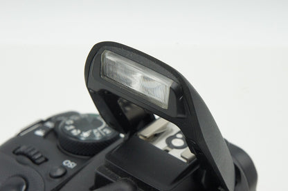 良品 Canon キヤノン EOS Kiss X7 ボディ+ EF-S 18-55 IS STM レンズキット デジタル一眼レフカメラ 260127d