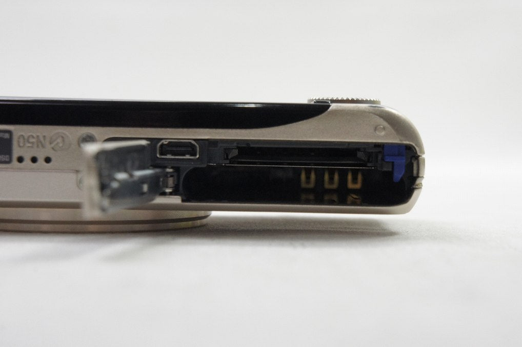美品 SONY ソニー Cyber-shot DSC-WX220 コンパクトデジタルカメラ ゴールド 250519t