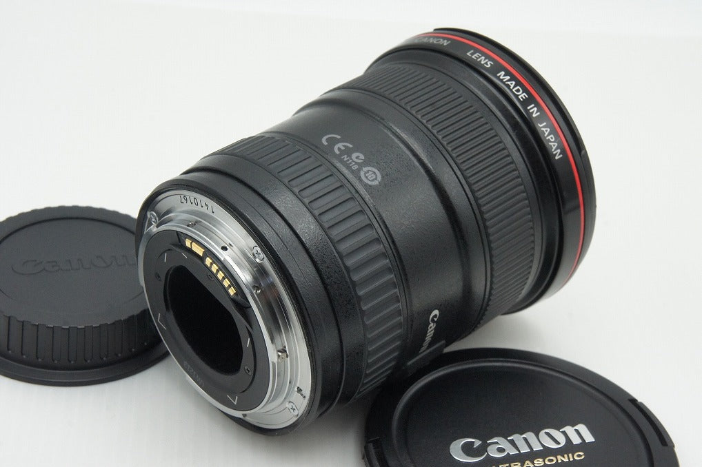 美品 Canon キヤノン EF 17-40mm F4L USM フルサイズ ズームレンズ フード ポーチ付 260123al