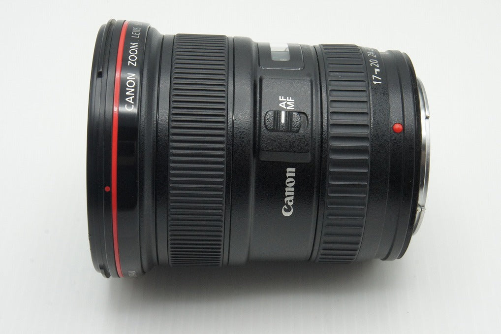 美品 Canon キヤノン EF 17-40mm F4L USM フルサイズ ズームレンズ フード ポーチ付 260123al