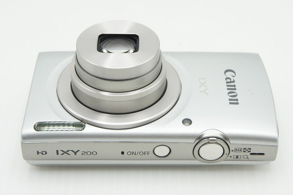 美品 Canon キヤノン IXY 200 コンパクトデジタルカメラ シルバー ケース付 260128b