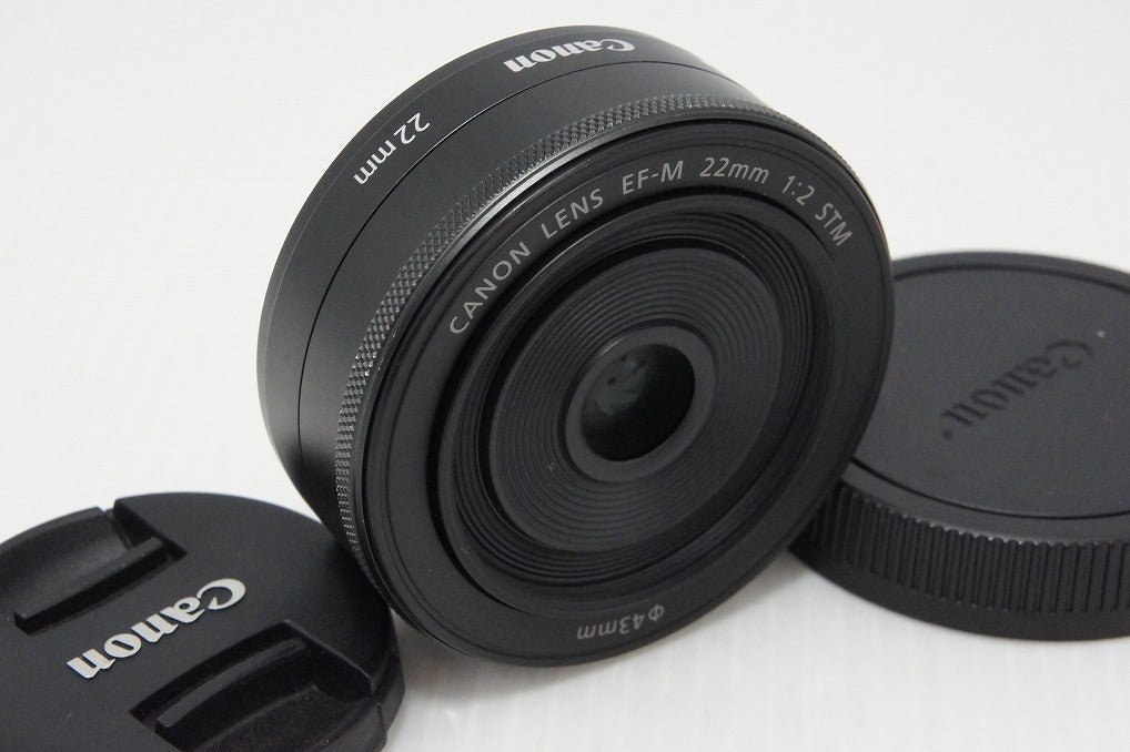 【単焦点レンズ】　CANON EF-M 22mm F2 STM　純正フード付き Amazon.co.jp: Canon EF-M 22mm f/2 STM : Electronics