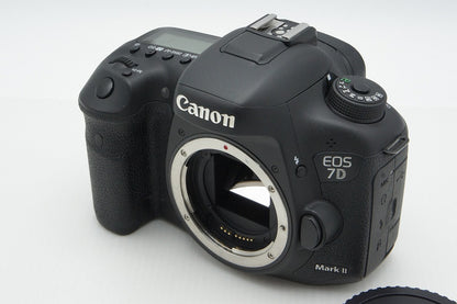 良品 Canon キヤノン EOS 7D Mark II ボディ デジタル一眼レフカメラ 260316o