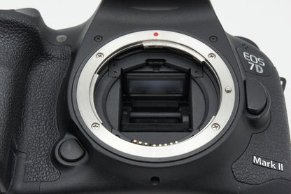 良品 Canon キヤノン EOS 7D Mark II ボディ デジタル一眼レフカメラ 260316o