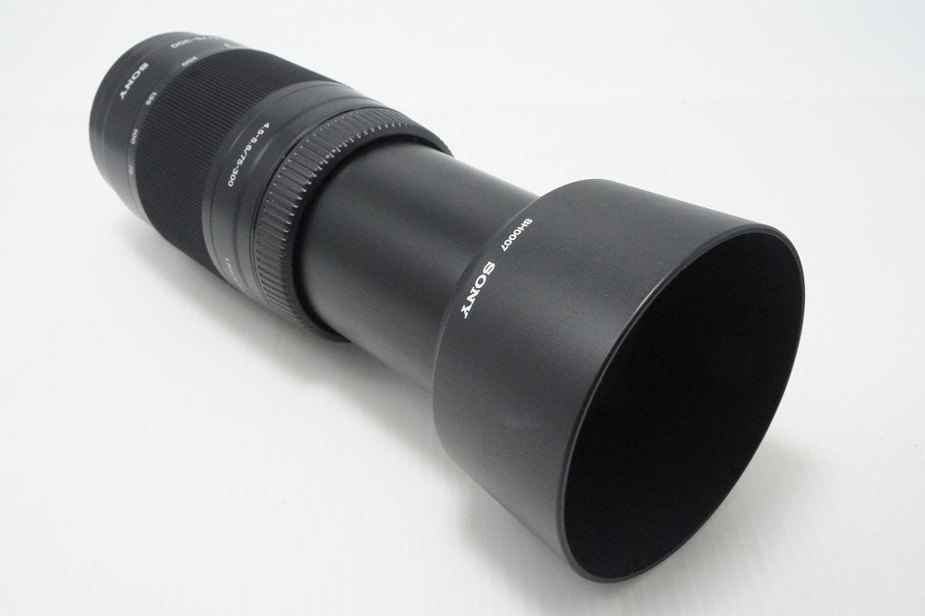 良品 SONY ソニー AF 75-300mm F4.5-5.6 SAL75300 MINOLTA ミノルタ αマウント フルサイズ ズームレンズ フード付 260812k