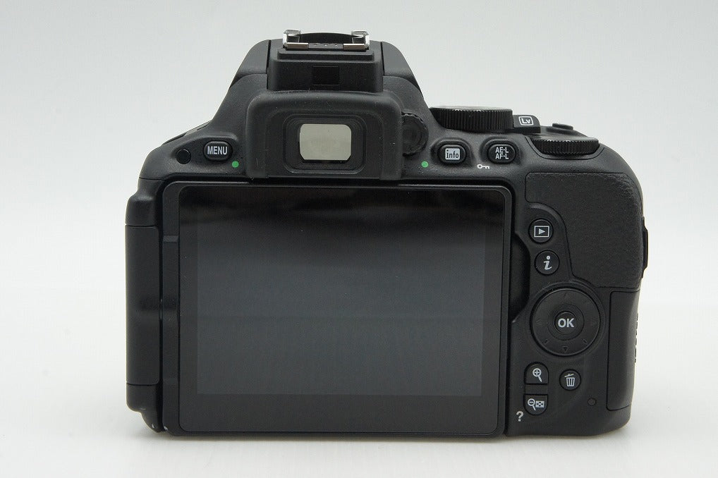 美品 Nikon ニコン D5500 ボディ デジタル一眼レフカメラ 260130j