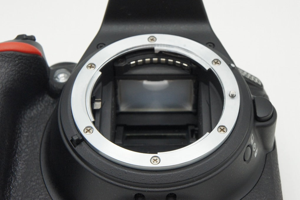 美品 Nikon ニコン D5500 ボディ デジタル一眼レフカメラ 260130j