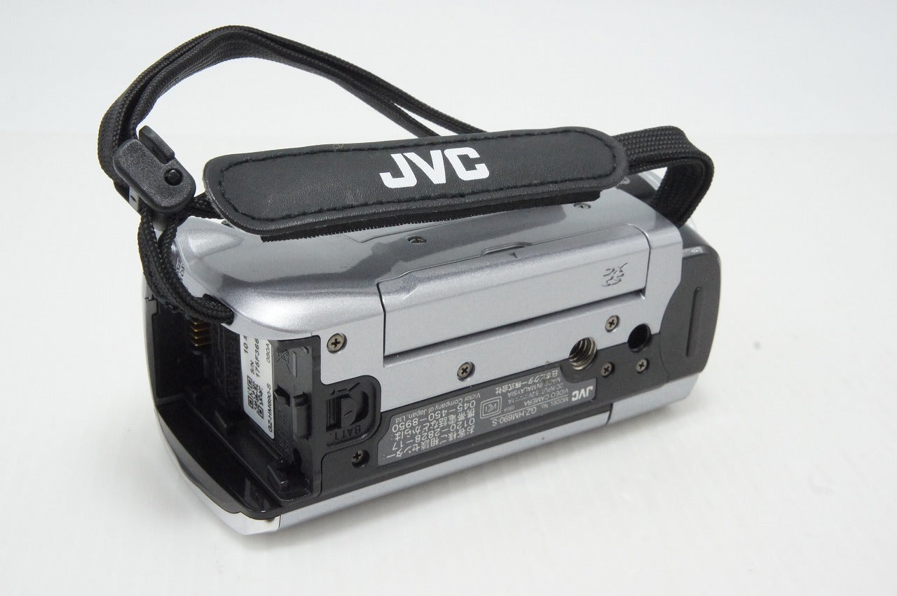Good Condition JVC Kenwood Everio GZ-HM690-S Digital Video Camera Precious Silver 260512ag