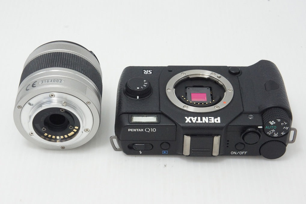 美品 PENTAX ペンタックス Q10 ズームレンズキット [標準ズーム 02 STANDARD ZOOM]  ミラーレス一眼カメラ ブラック 260818af