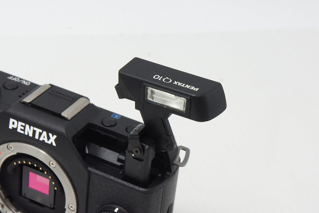 美品 PENTAX ペンタックス Q10 ズームレンズキット [標準ズーム 02 STANDARD ZOOM]  ミラーレス一眼カメラ ブラック 260818af