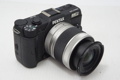美品 PENTAX ペンタックス Q10 ズームレンズキット [標準ズーム 02 STANDARD ZOOM]  ミラーレス一眼カメラ ブラック 260818af