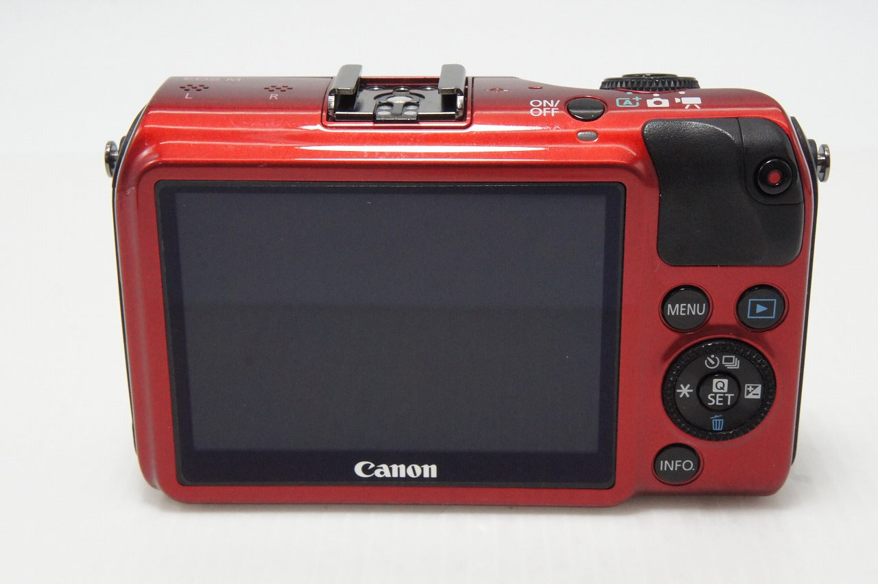 美品 Canon EOS M ボディ + EF-M 18-55mm IS STM レンズキット ミラーレス一眼カメラ レッド SPEEDLITE 90EX付 260513al
