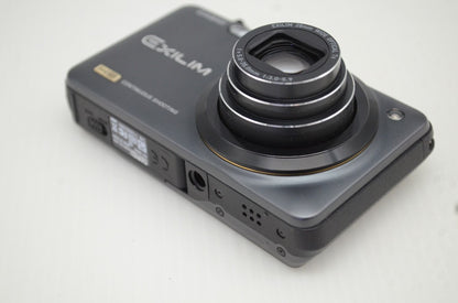 美品 CASIO カシオ EXILIM EX-ZR10 コンパクトデジタルカメラ ブラック 251105b
