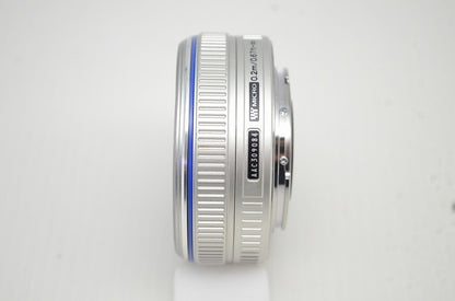 良品 OLYMPUS オリンパス M.ZUIKO DIGITAL 17mm F2.8 パンケーキレンズ マイクロフォーサーズ シルバー 251105m