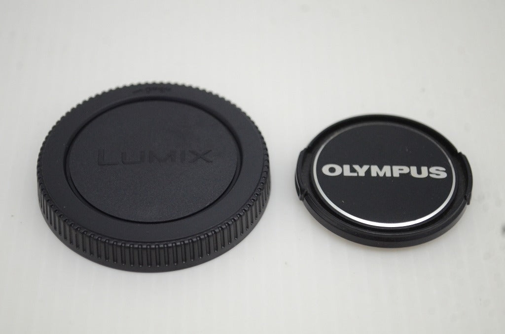 良品 OLYMPUS オリンパス M.ZUIKO DIGITAL 17mm F2.8 パンケーキレンズ マイクロフォーサーズ シルバー 251105m