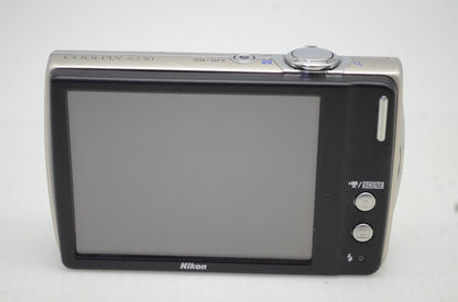 Nikon ニコン COOLPIX S230 コンパクトデジタルカメラ シルバー 251112q