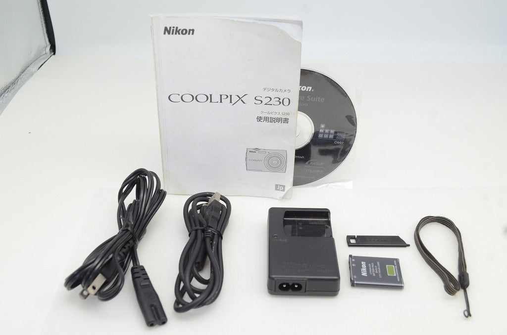 Nikon ニコン COOLPIX S230 コンパクトデジタルカメラ シルバー 251112q